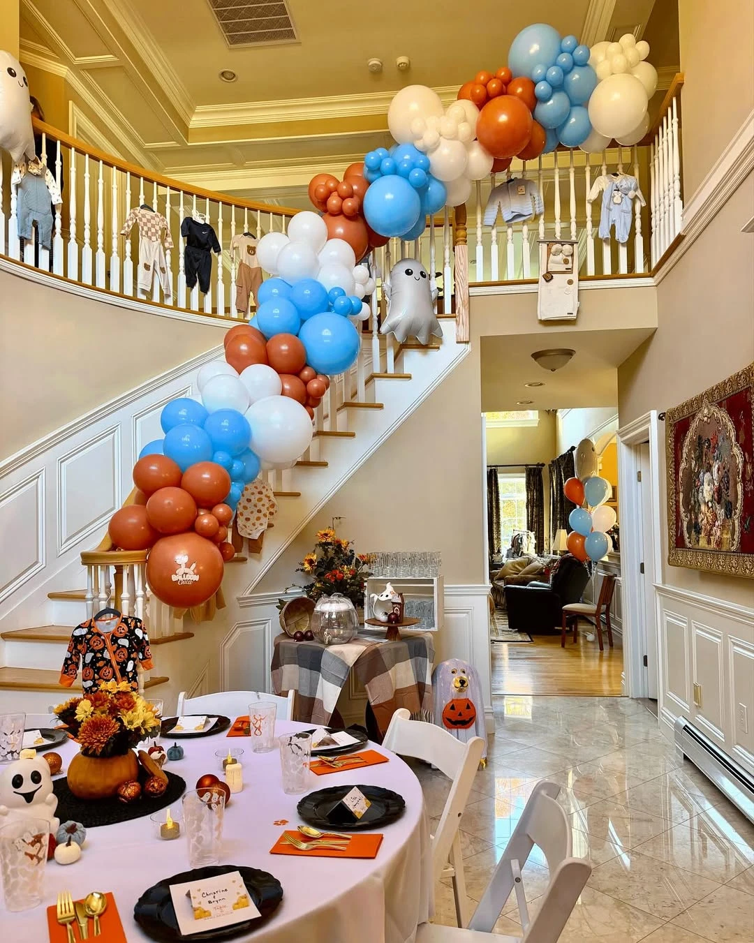 Living room boo baby shower display