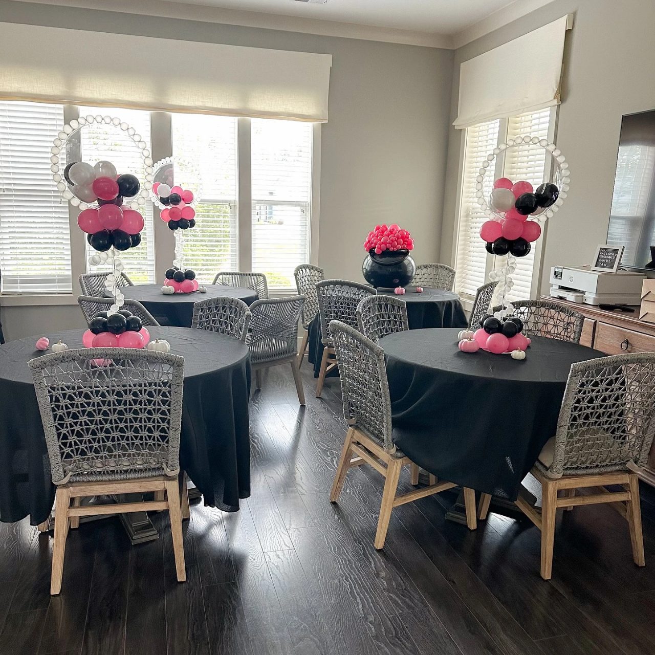 Shimmering ghost balloon baby shower wall
