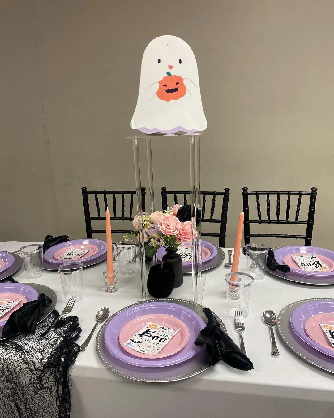 Elegant Halloween baby shower stage