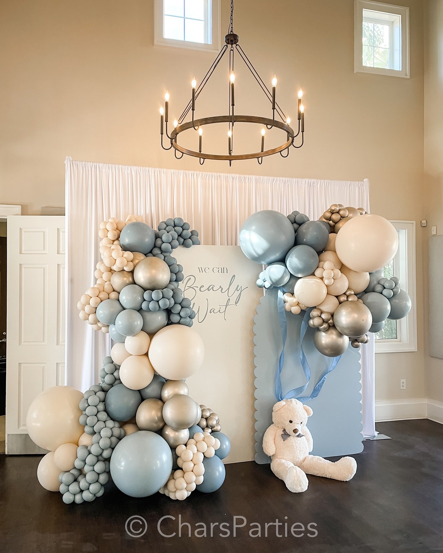 Single Tier Cake with Pink Spheres