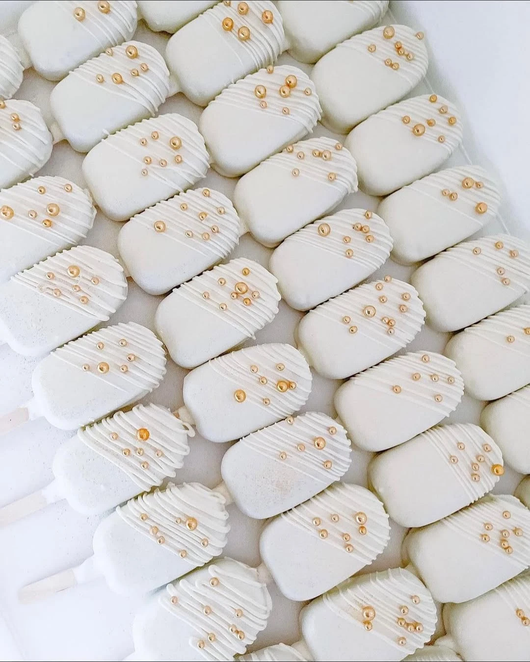 White and Gold Cakesicles