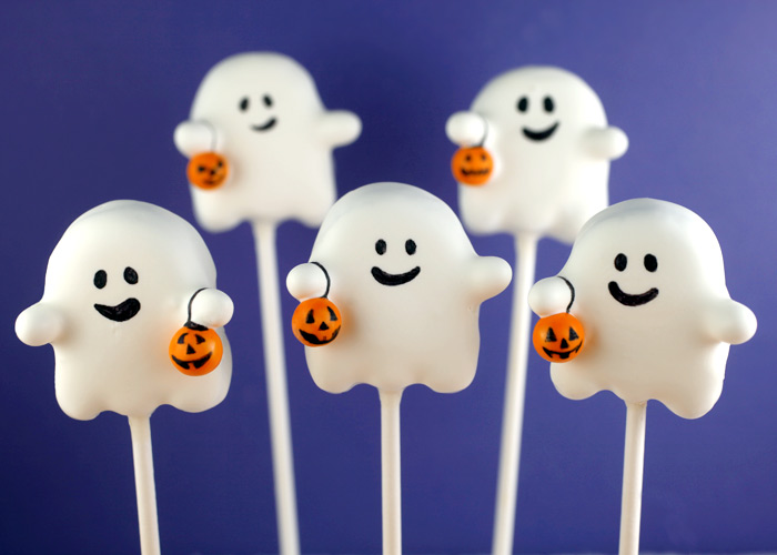 Friendly Ghost Cake Pops