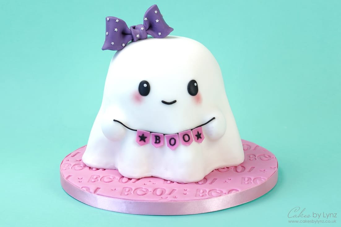 Sweet Little Ghost Cake