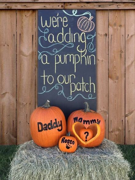 Hay Bale Pumpkin Display