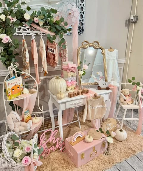 Baby Closet Display Stand
