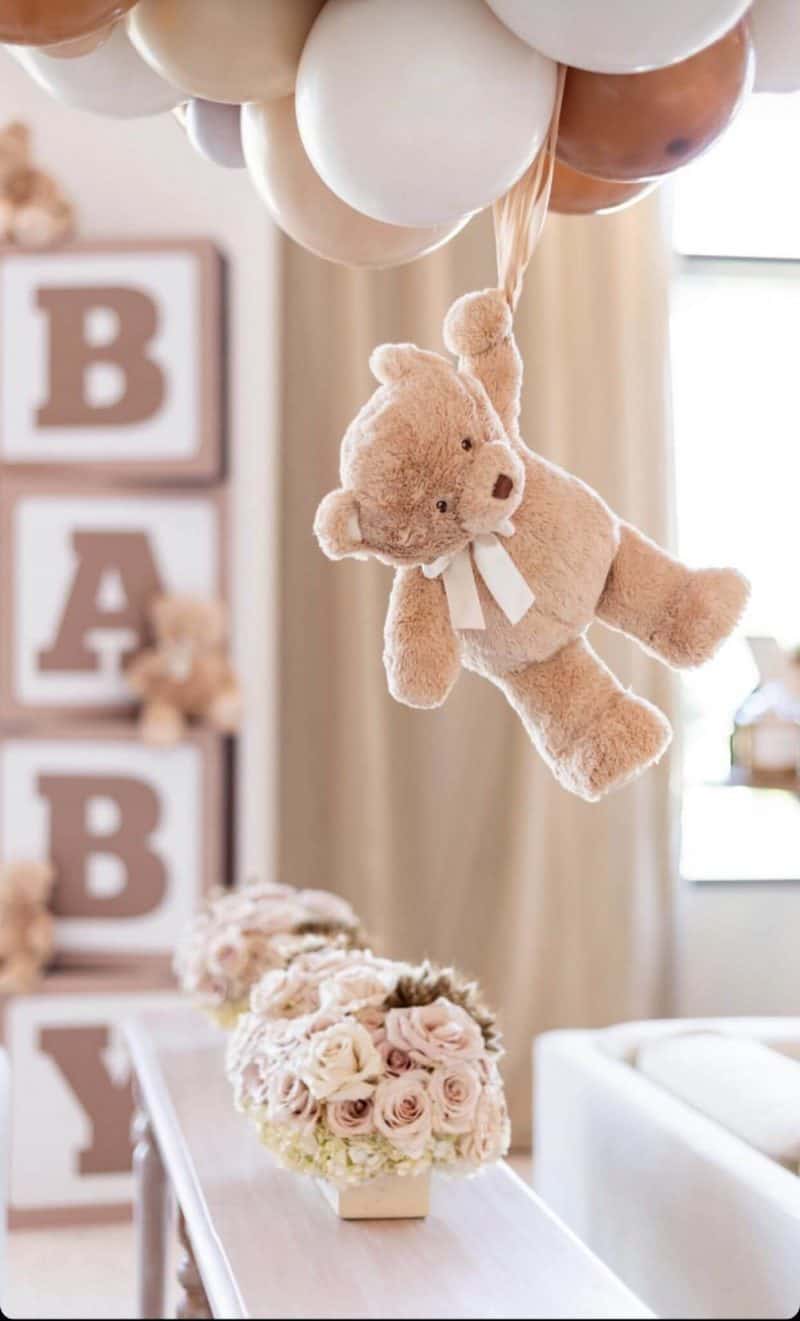Hanging Bear Balloon Floating Centerpiece