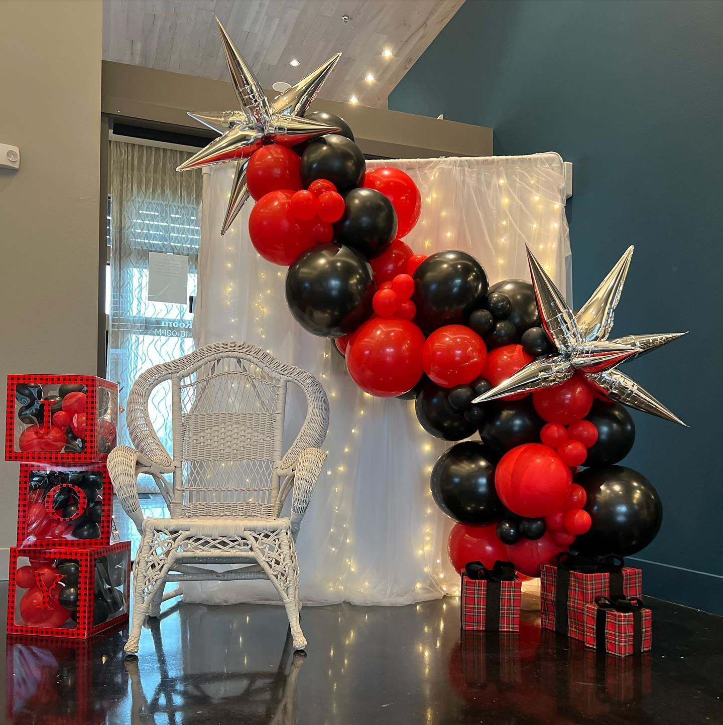 Red and Black Plaid Holiday Throne Area