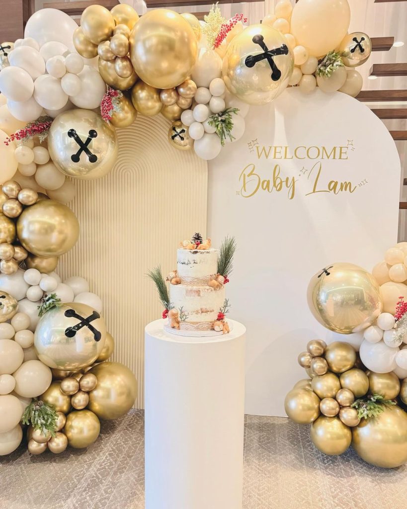 Gold & Ivory Jingle Bell Cake Display